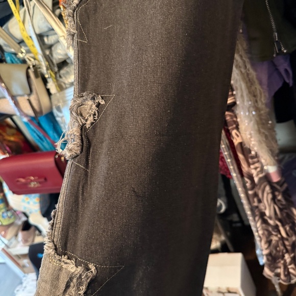 Edgy Black Distressed Flare Jeans - Picture 3 of 3